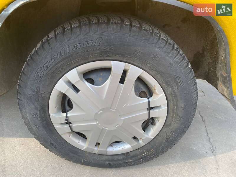 Седан ВАЗ / Lada 2106 1988 в Славуте фото 15 Седан ВАЗ / Lada 2106 1988 в Славуте