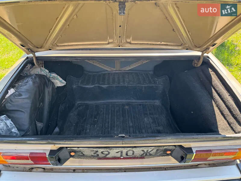 Седан ВАЗ / Lada 2106 1987 в Житомире