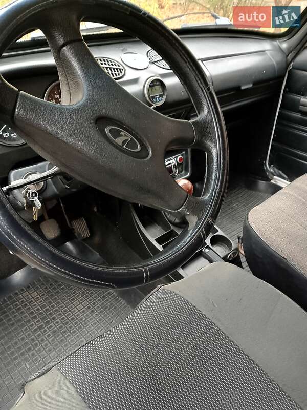 Седан ВАЗ / Lada 2106 2001 в Днепре