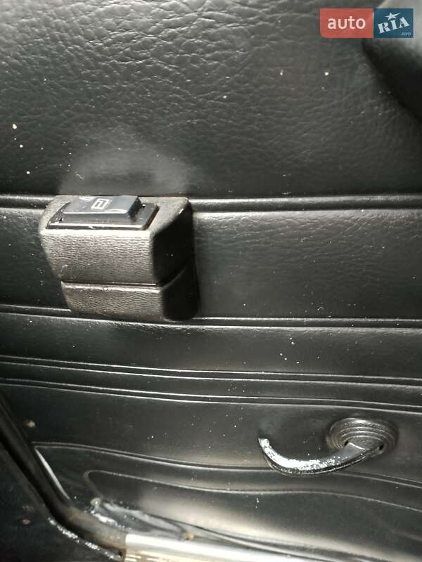 Седан ВАЗ / Lada 2106 2001 в Днепре