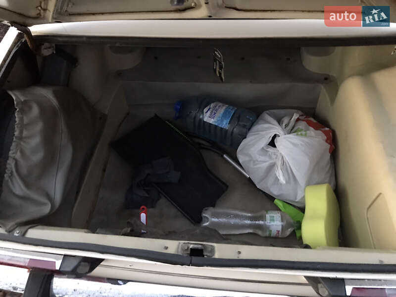 Седан ВАЗ / Lada 2106 1990 в Львові