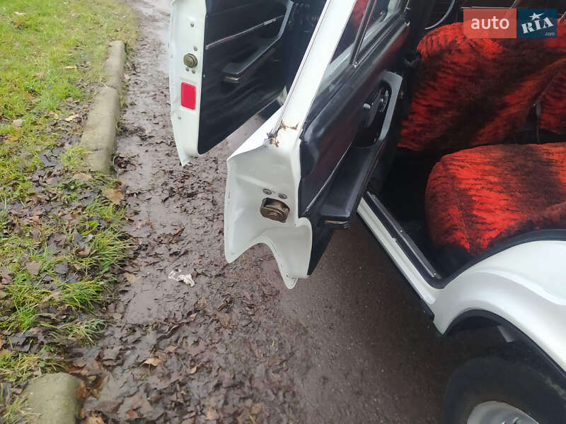 Седан ВАЗ / Lada 2106 1990 в Ровно