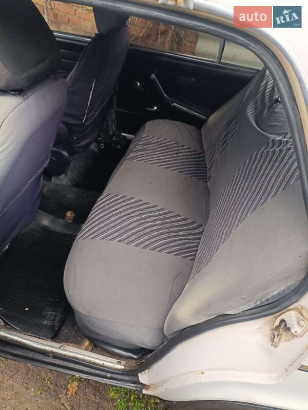 Седан ВАЗ / Lada 2106 1986 в Старокостянтинові фото 3 Седан ВАЗ / Lada 2106 1986 в Старокостянтинові
