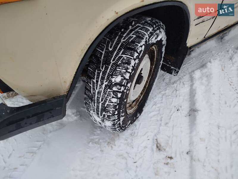 Седан ВАЗ / Lada 2106 1993 в Киеве