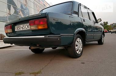Седан ВАЗ / Lada 2107 2002 в Кременчуці