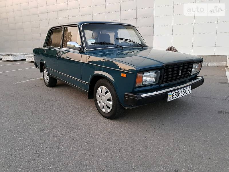 Седан ВАЗ / Lada 2107 2002 в Кременчуге