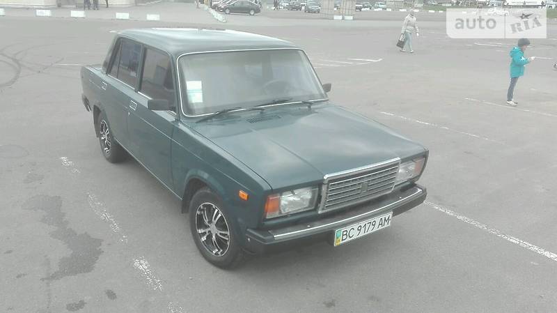 Седан ВАЗ / Lada 2107 2004 в Львове