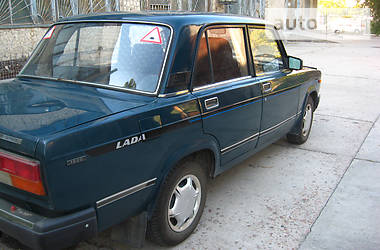 Седан ВАЗ / Lada 2107 2003 в Украинке
