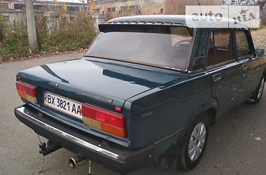 Седан ВАЗ / Lada 2107 2002 в Ровно