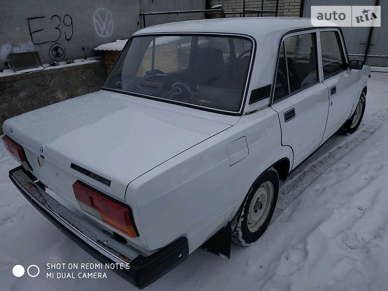 Седан ВАЗ / Lada 2107 2005 в Тульчине