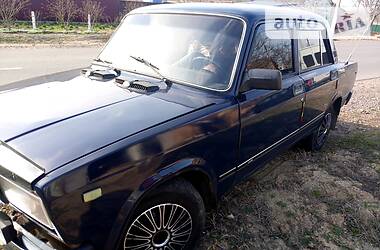 Седан ВАЗ / Lada 2107 1990 в Одессе