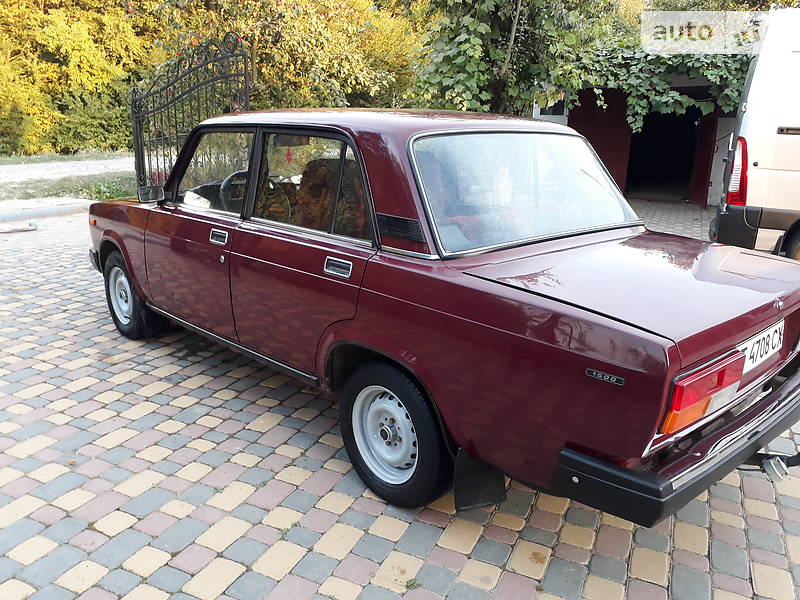 Седан ВАЗ / Lada 2107 2003 в Богородчанах