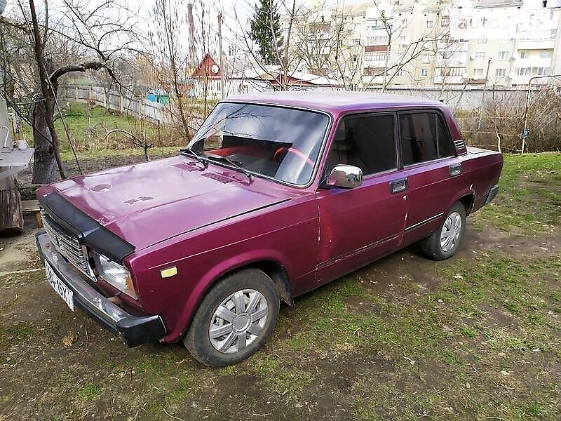 Седан ВАЗ / Lada 2107 2002 в Полонном