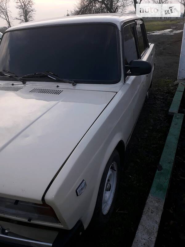 Хэтчбек ВАЗ / Lada 2107 1996 в Марганце