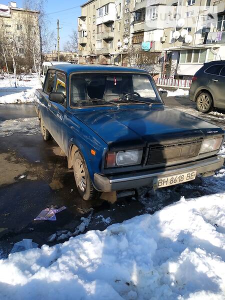 Седан ВАЗ / Lada 2107 2004 в Одессе