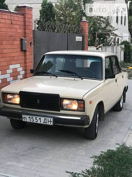 Седан ВАЗ / Lada 2107 1991 в Дніпрі