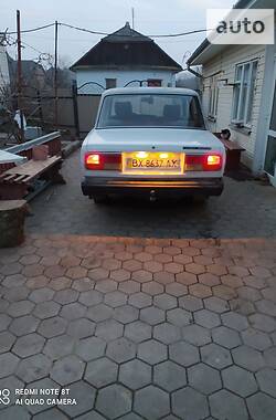 Седан ВАЗ / Lada 2107 1984 в Ярмолинцях