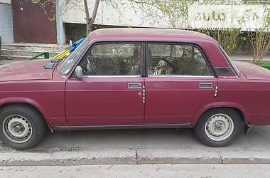 Седан ВАЗ / Lada 2107 2000 в Киеве