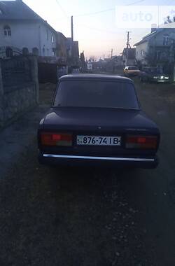 Седан ВАЗ / Lada 2107 2001 в Івано-Франківську
