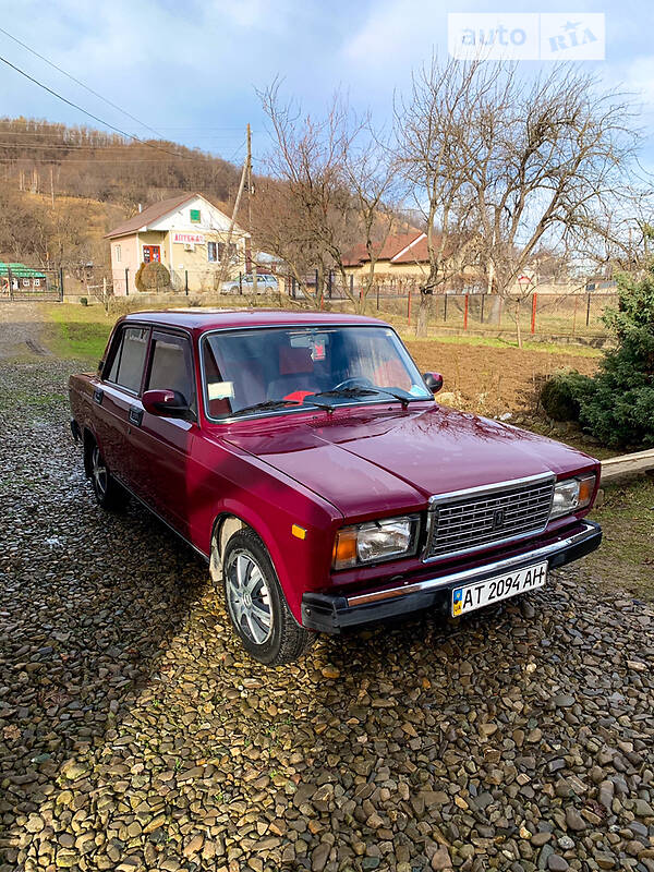Седан ВАЗ / Lada 2107 2002 в Косове