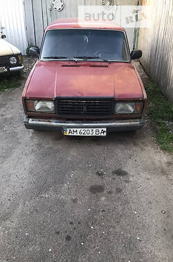 Седан ВАЗ / Lada 2107 1996 в Житомире