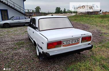 Седан ВАЗ / Lada 2107 1990 в Дубровице