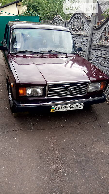 Седан ВАЗ / Lada 2107 2005 в Бердичеве