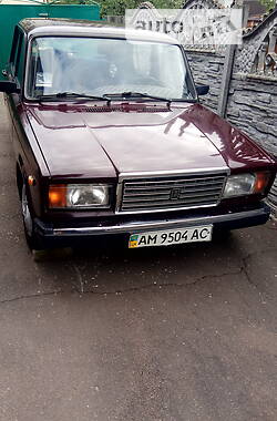 Седан ВАЗ / Lada 2107 2005 в Бердичеве
