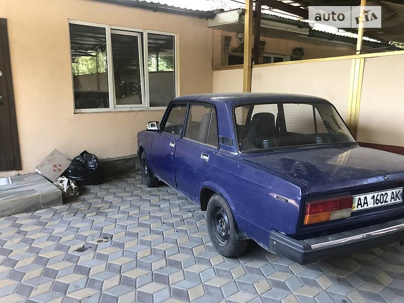 Седан ВАЗ / Lada 2107 2002 в Одессе