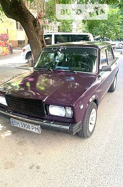 Седан ВАЗ / Lada 2107 1999 в Одессе