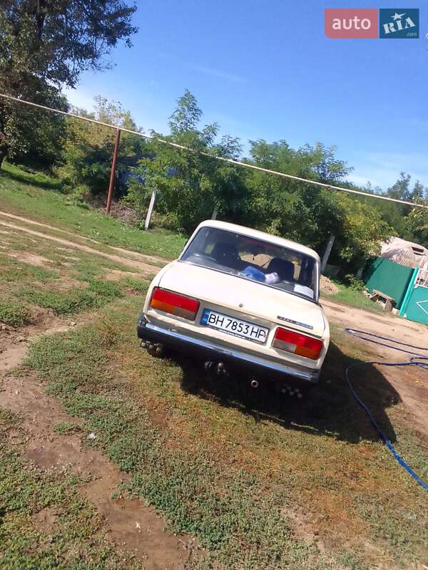 Седан ВАЗ / Lada 2107 1987 в Одессе