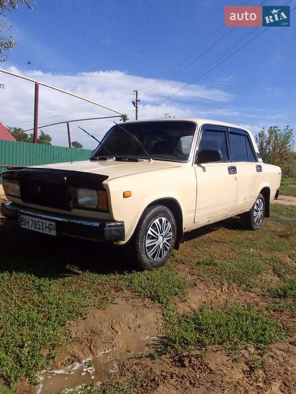 Седан ВАЗ / Lada 2107 1987 в Одессе
