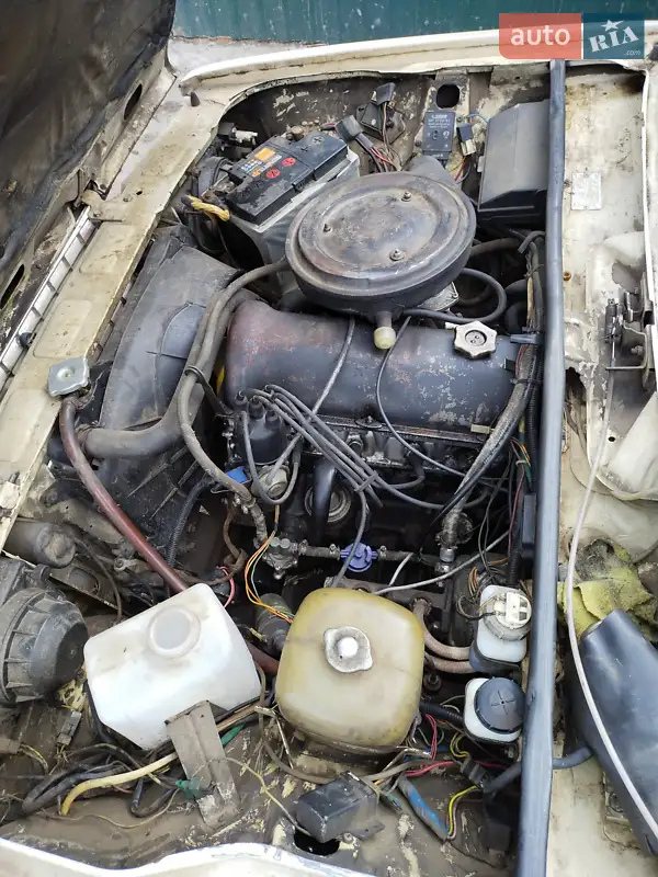 ВАЗ / Lada 2107 1988 VIN XTA210700J0367987 фото оголошення 7 з 33