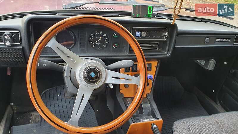 Седан ВАЗ / Lada 2107 2001 в Днепре