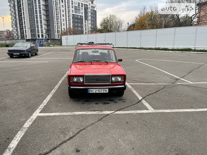 Седан ВАЗ / Lada 2107 1984 в Львове