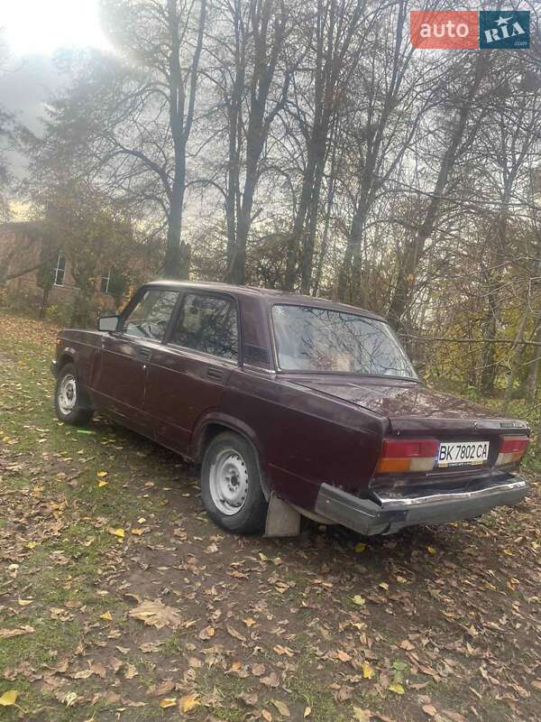 Седан ВАЗ / Lada 2107 2009 в Дубно