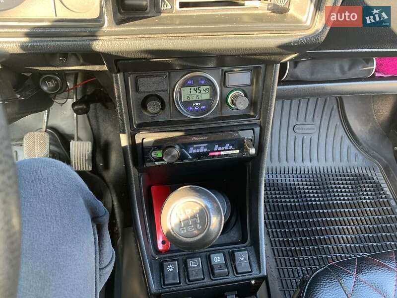 Седан ВАЗ / Lada 2107 2004 в Павлограді