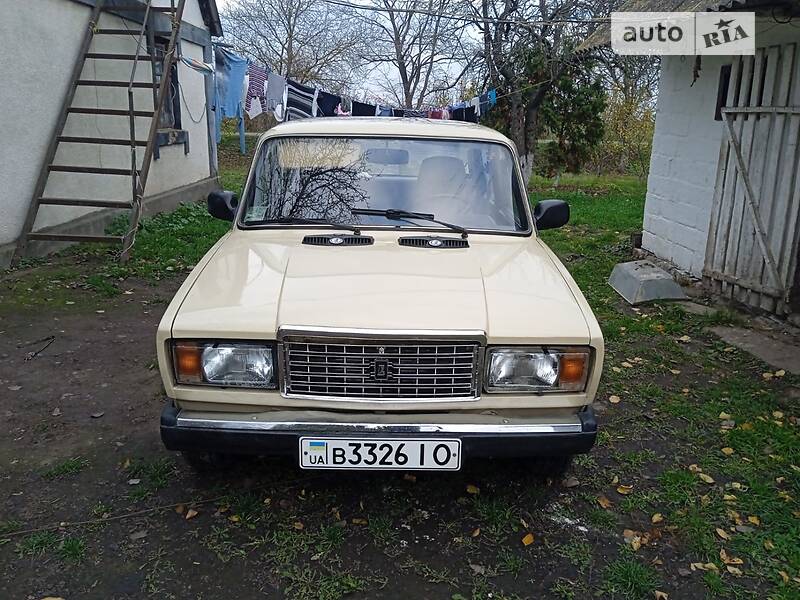Хэтчбек ВАЗ / Lada 2107 1990 в Житомире