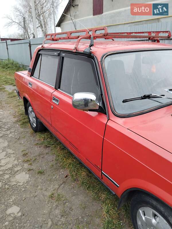 Седан ВАЗ / Lada 2107 1991 в Шепетівці