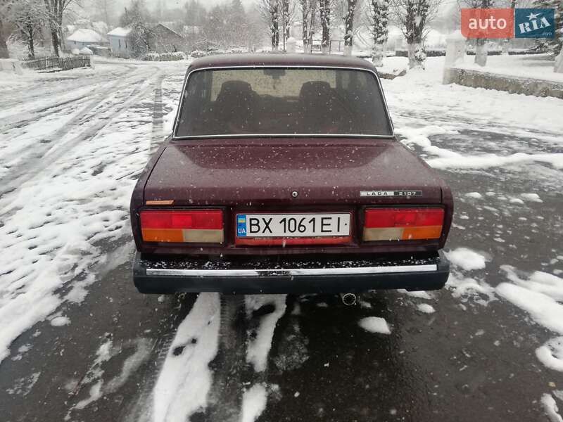 Седан ВАЗ / Lada 2107 2006 в Чемерівцях