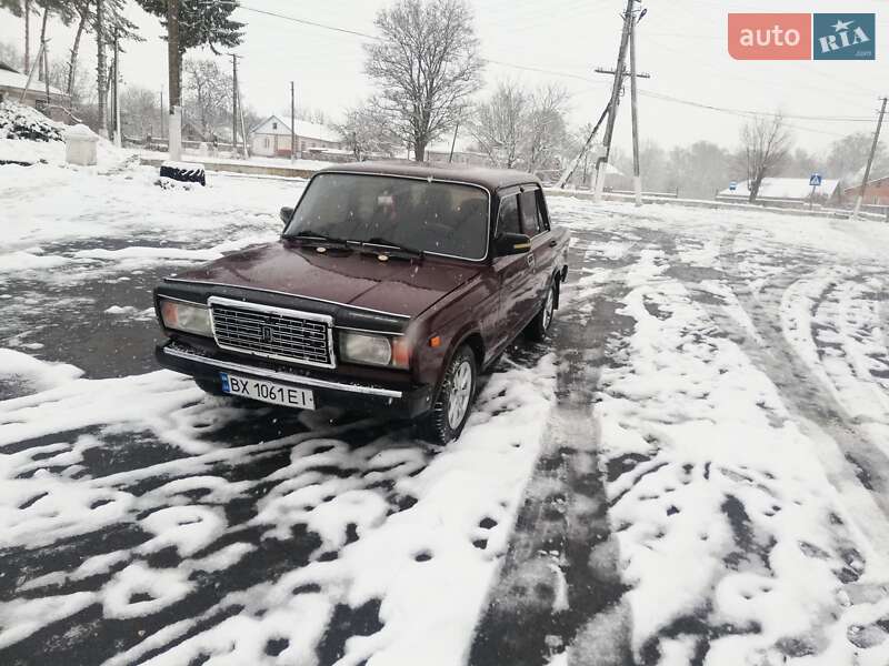 Седан ВАЗ / Lada 2107 2006 в Чемерівцях