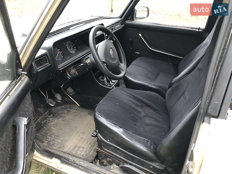 Седан ВАЗ / Lada 2107 1988 в Умані