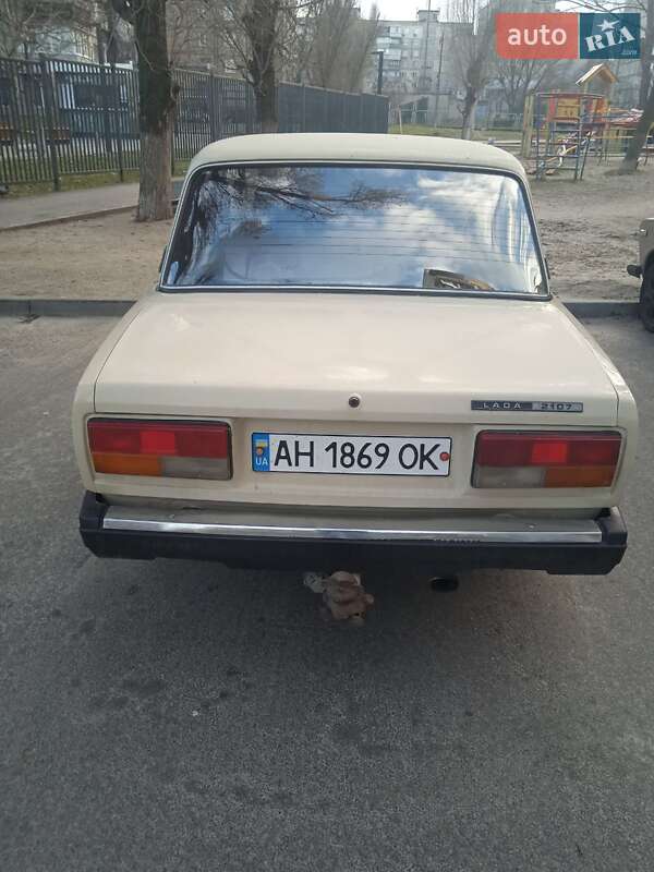 Седан ВАЗ / Lada 2107 1986 в Днепре