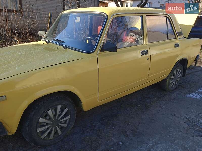 Седан ВАЗ / Lada 2107 1984 в Кам'янському