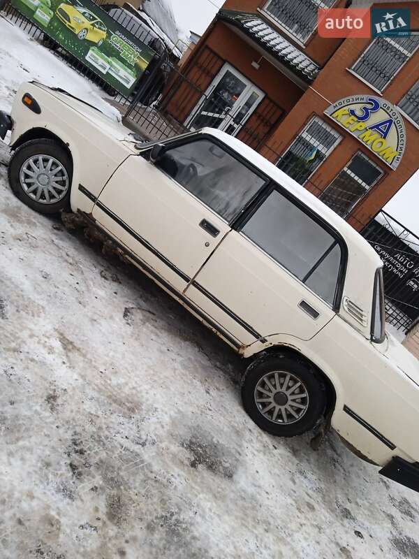 Седан ВАЗ / Lada 2107 1994 в Звягеле