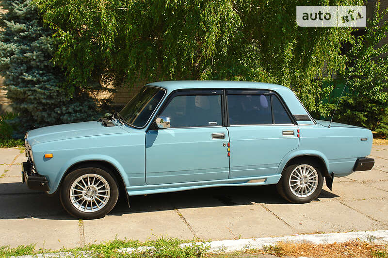 Седан ВАЗ / Lada 2107 1989 в Гуляйполе