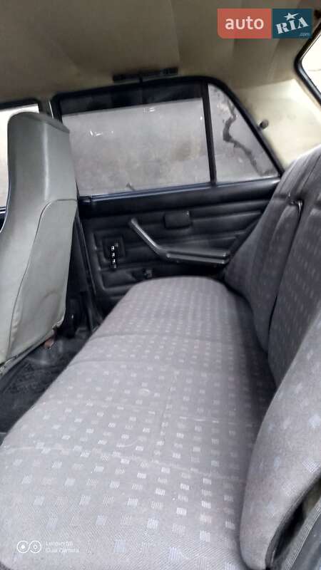 Седан ВАЗ / Lada 2107 2003 в Ужгороде