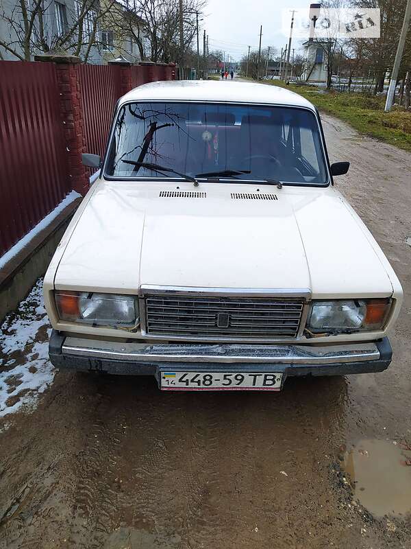 Седан ВАЗ / Lada 2107 1986 в Николаеве