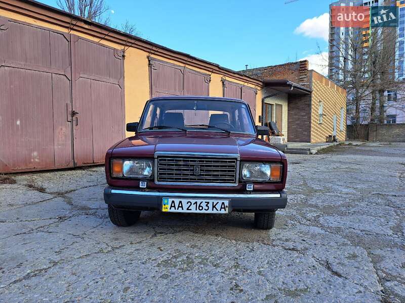 Седан ВАЗ / Lada 2107 2003 в Киеве фото 3 Седан ВАЗ / Lada 2107 2003 в Киеве