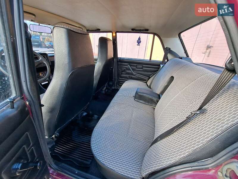 Седан ВАЗ / Lada 2107 2003 в Киеве фото 13 Седан ВАЗ / Lada 2107 2003 в Киеве